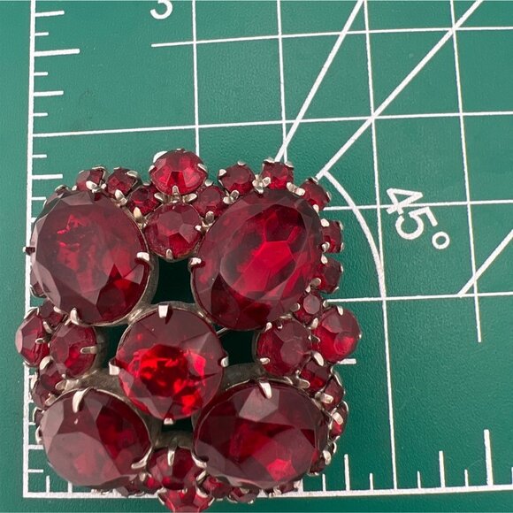 Vintage Red Rhinestone Brooch Pin Domed Prong Set Silver Tone Statement Runway - Picture 4 of 15